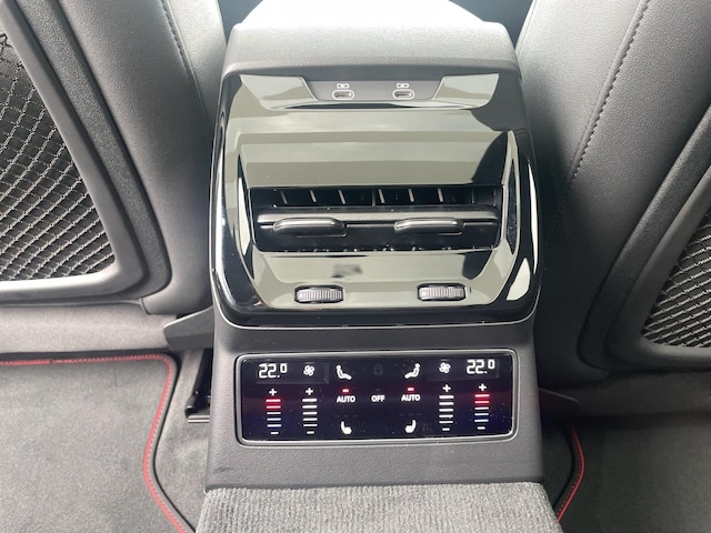 Audi A6 Avant Quattro S-Tronic