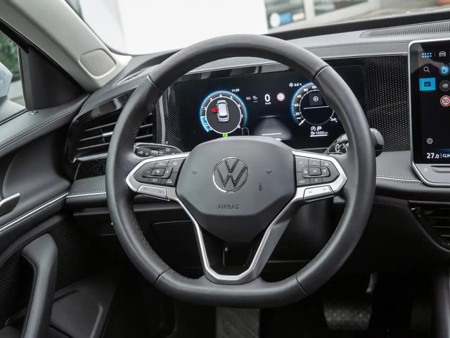 Volkswagen Passat 1.5 eTSI Business DSG Variant