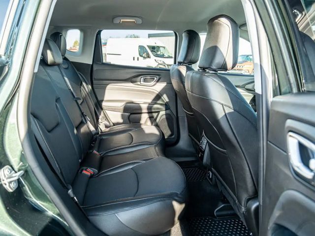 Jeep Compass Hybrid Summit