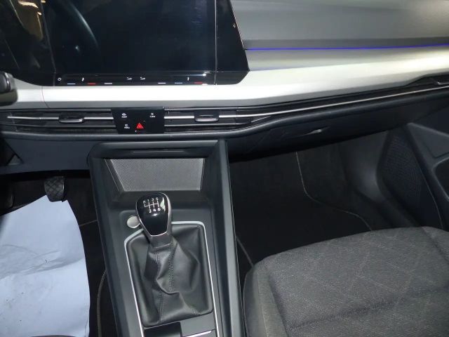 Volkswagen Golf Life Variant