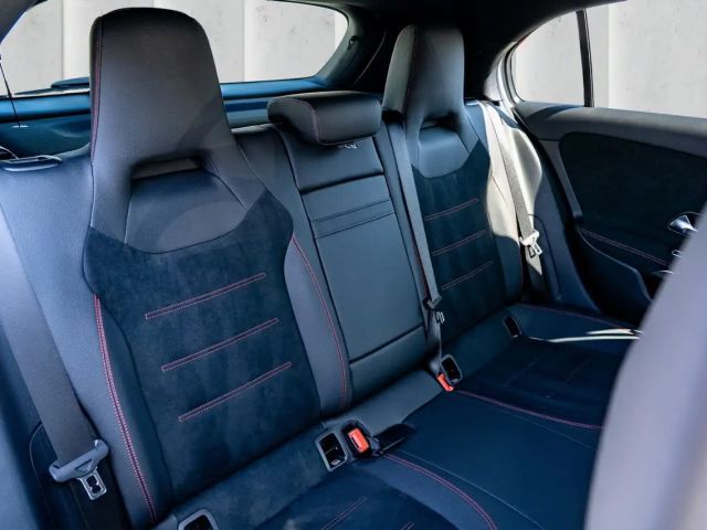 Mercedes-Benz A 200 AMG Line