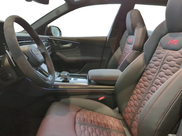 Audi RS Q8 Performance Quattro