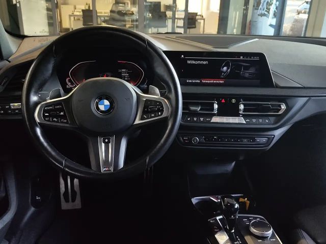 BMW 118 118d M-Sport Sedan