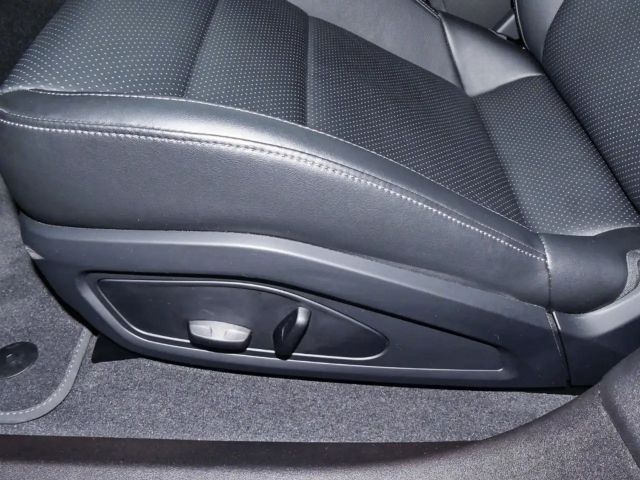 Porsche Taycan 4 Cross Turismo