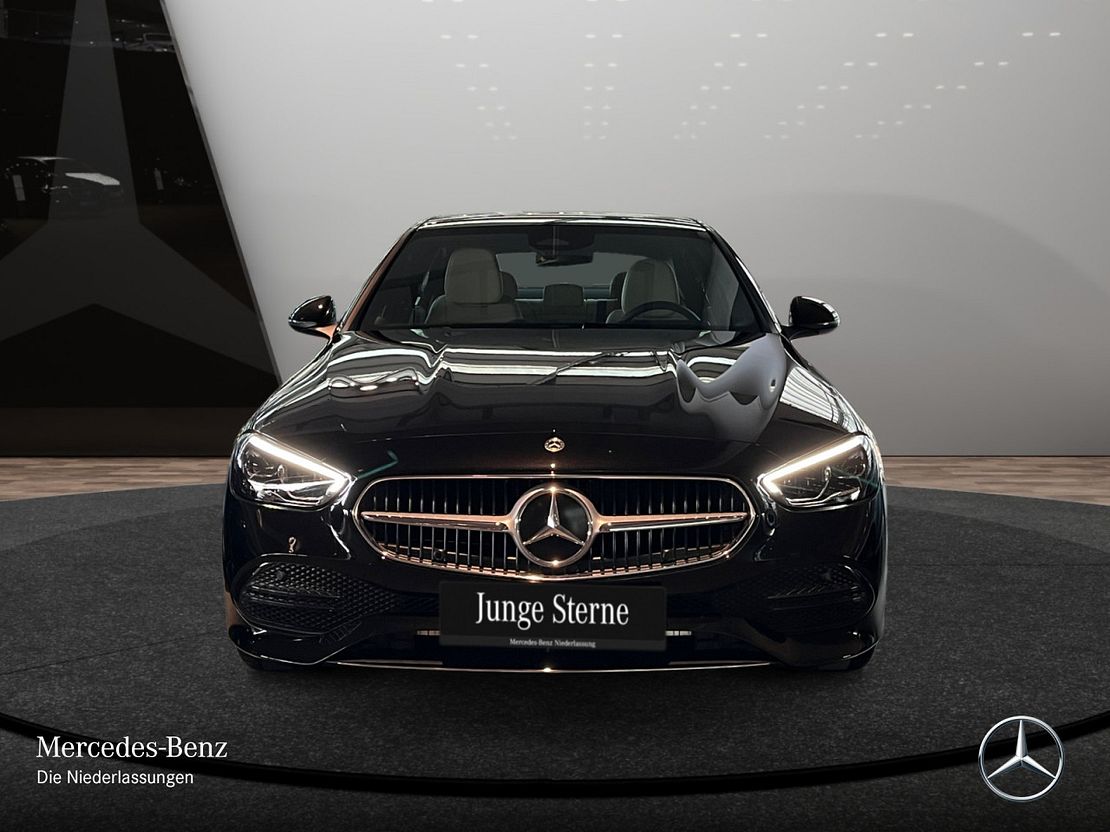 Mercedes-Benz C 180 Sedan