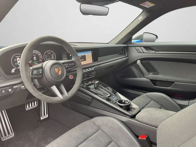 Porsche 992 Carrera Coupé GTS