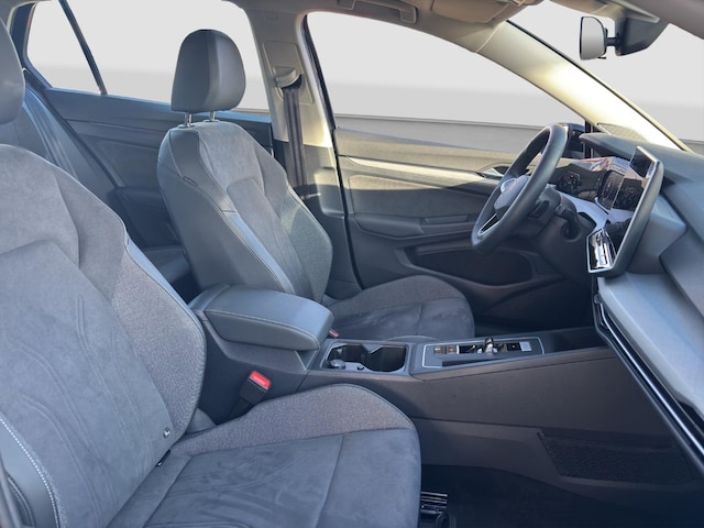 Volkswagen Golf 1.5 eTSI DSG