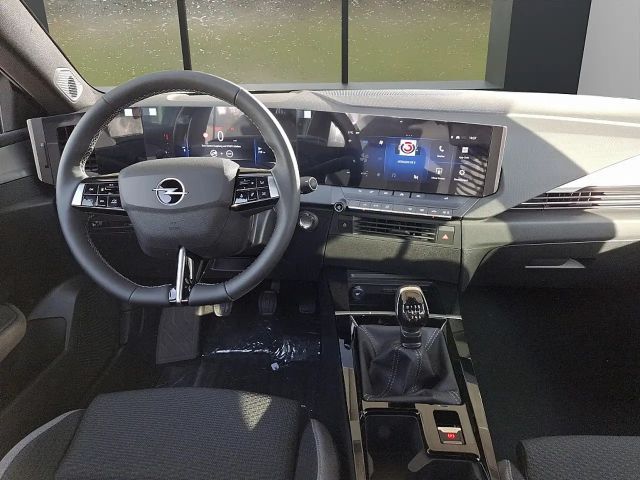 Opel Astra Edition Sports Tourer Turbo