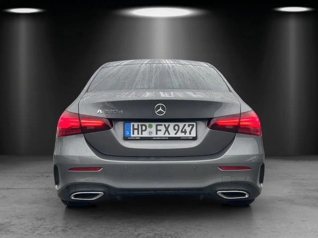 Mercedes-Benz A 220 A 220 d AMG Line