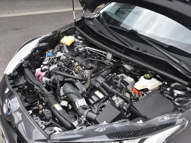 Toyota Yaris 1.5 Dual-VVT-iE (Hybrid)