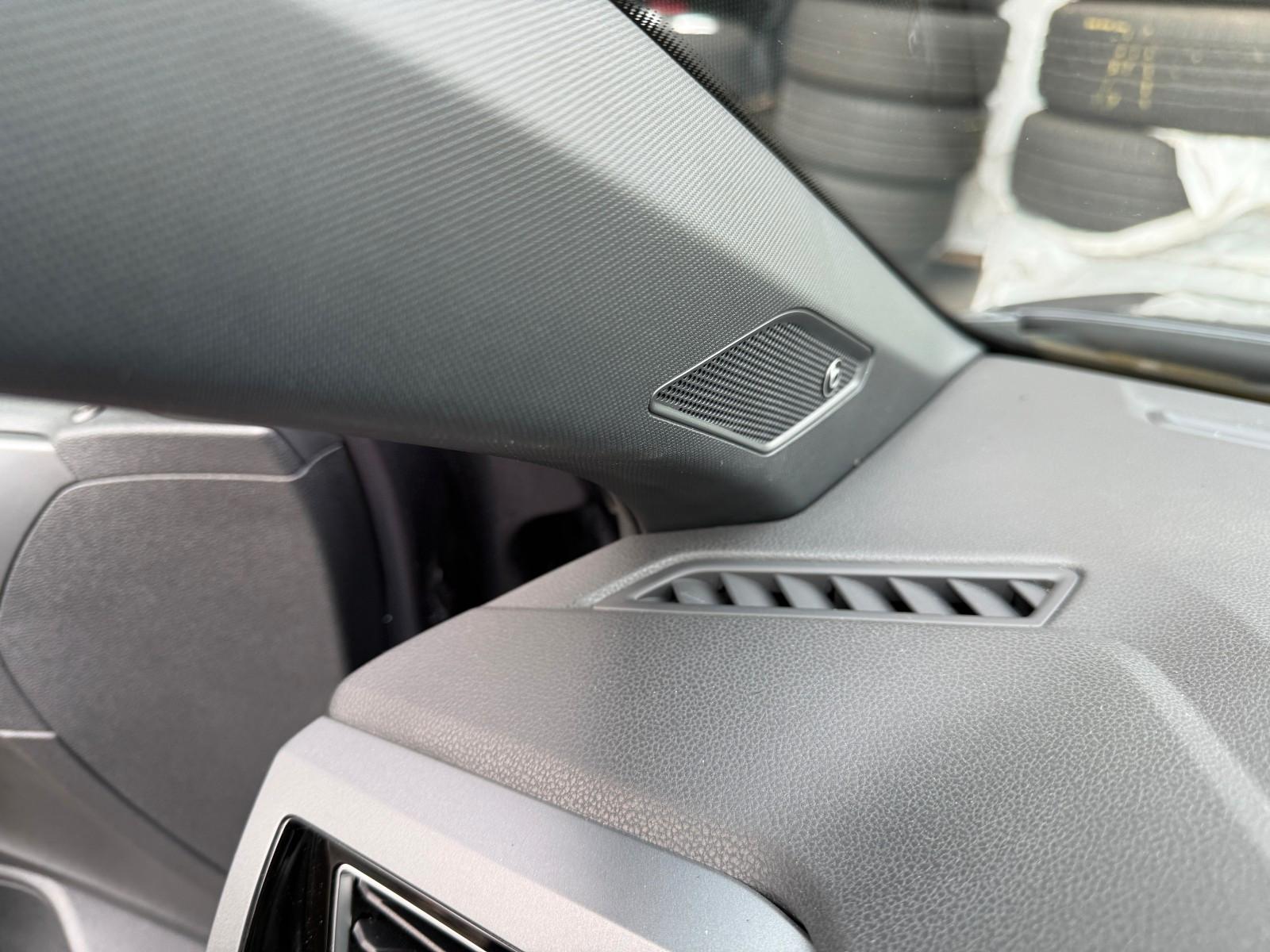 Volkswagen Polo 1.0 TSI DSG R-Line