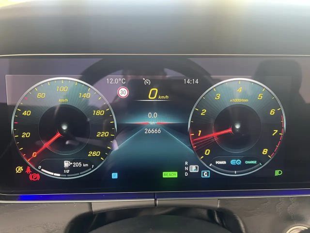 Mercedes-Benz E 200 AMG Line Cabriolet