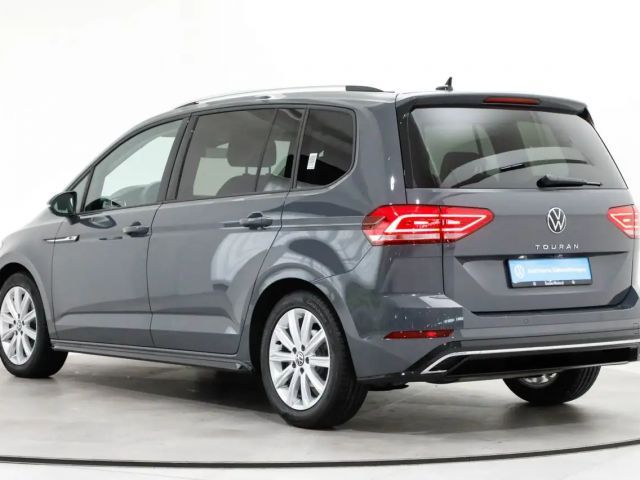 Volkswagen Touran 1.5 TSI DSG R-Line