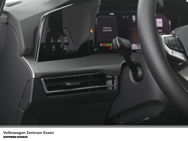 Volkswagen Golf DSG Style Variant