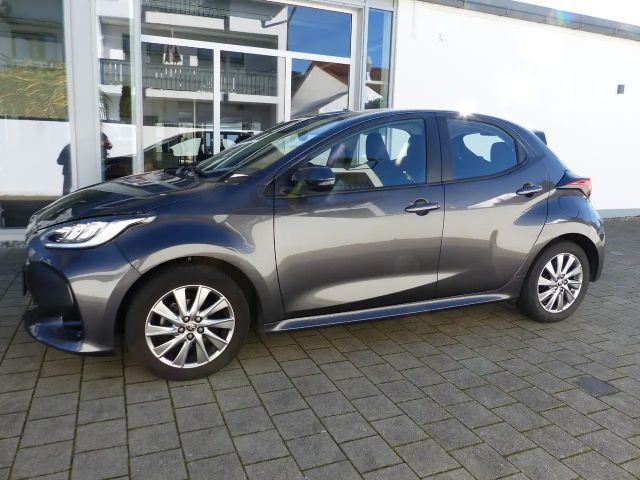 Toyota Yaris 1.5 VVT-iE Klimaautom. LED SHZ Alu