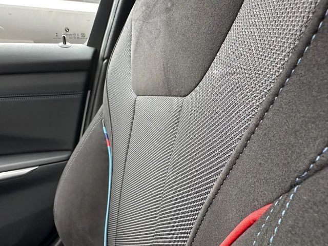 BMW 320 320i M-Sport Sedan xDrive