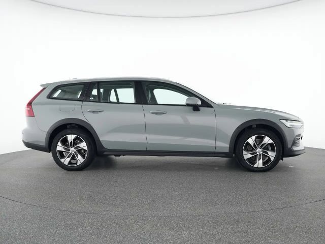 Volvo V60 AWD Plus