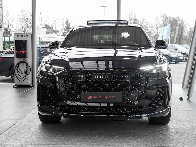 Audi RS Q8 Performance Quattro