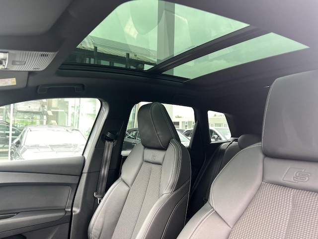 Audi Q4 e-tron Quattro