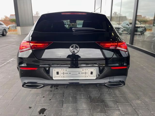 Mercedes-Benz CLA 200 AMG Line CLA 200 d