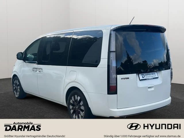 Hyundai Staria Signature