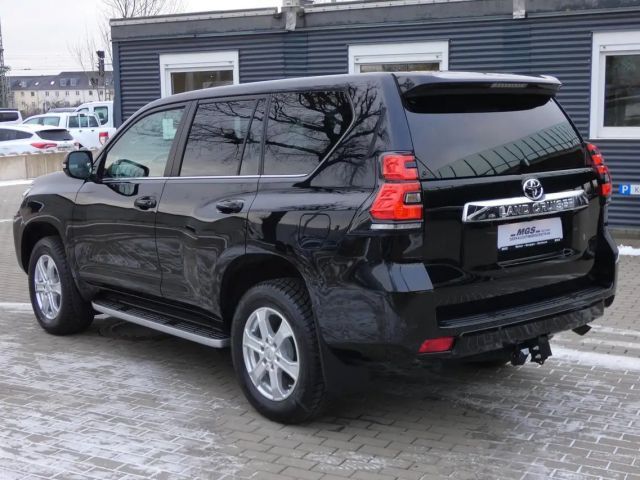 Toyota Land Cruiser 2.8 "Executive" #4WD #AHK #LEDER #JBL #SHZ