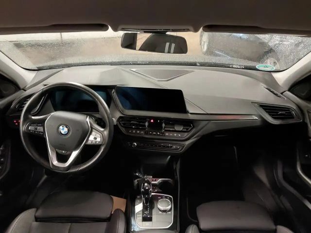 BMW 120 120i Sedan Sport Line
