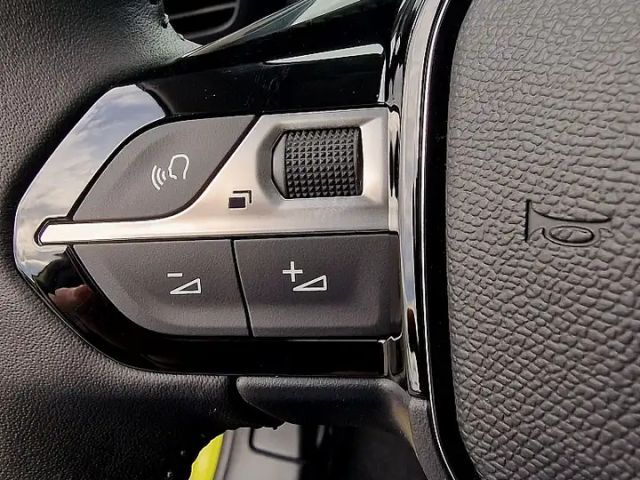 Peugeot 208 Allure Pack PureTech