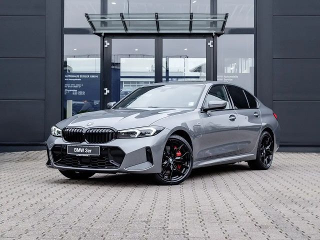 BMW 330 330e M-Sport Sedan xDrive
