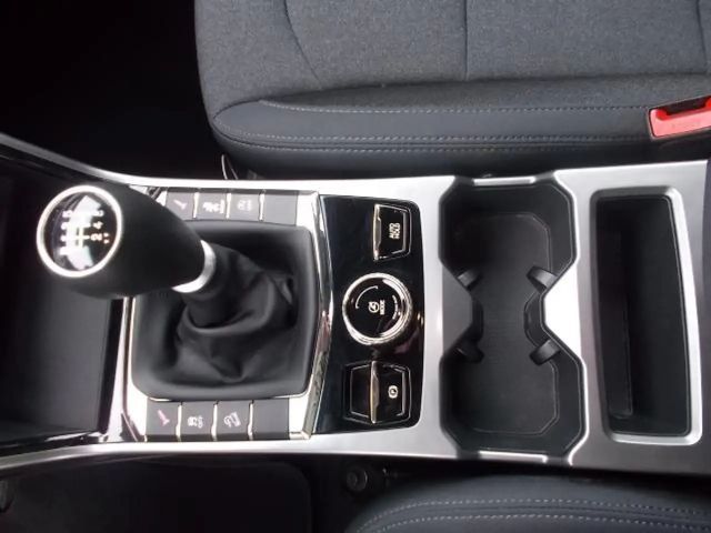 SsangYong Korando Style 1.5T 6 LED, Aluf. 18", zus. WR