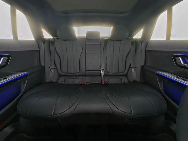 Mercedes-Benz EQE 350 4MATIC AMG Line Sedan