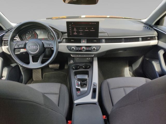 Audi A4 35 TFSI Avant S-Tronic