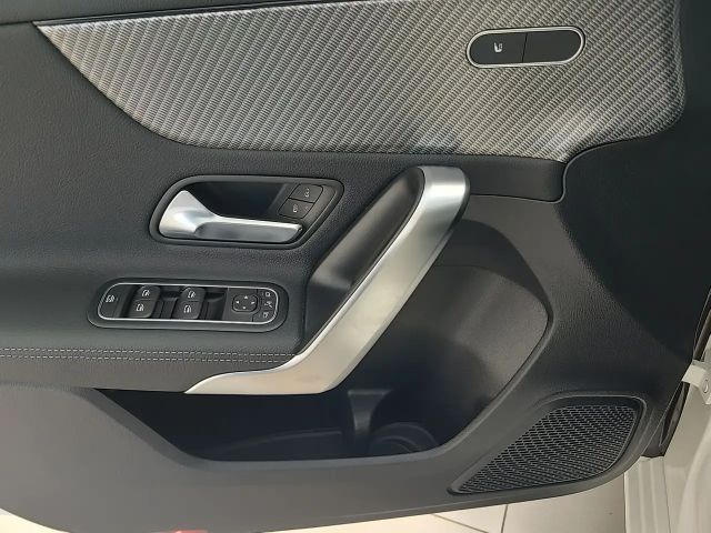 Mercedes-Benz A 180 Hatchback Progressive