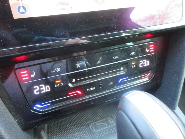 Volkswagen Passat 2.0 TDI DSG NAVI AHK LED KAMERA ACC ALU APS SITZHZ