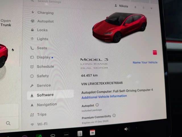 Tesla Model 3 AWD Long Range