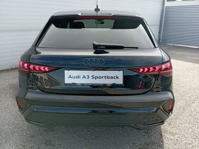 Audi A3 45 TFSI Hybride S-Line Sedan