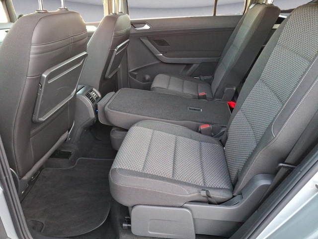 Volkswagen Touran 1.5 TSI DSG R-Line