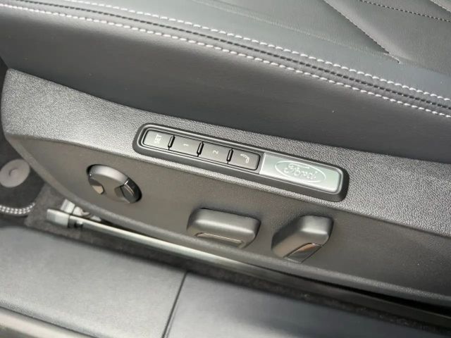 Ford Explorer Extended range Premium RWD