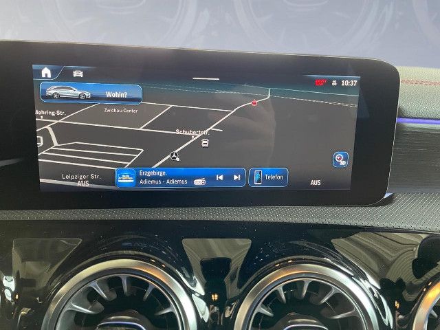 Mercedes-Benz CLA 200 AMG Line Shooting Brake