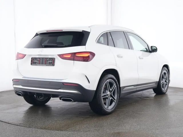 Mercedes-Benz GLA 200 AMG Line