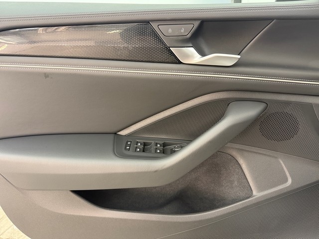 Volkswagen Passat 1.5 eTSI Business DSG Variant