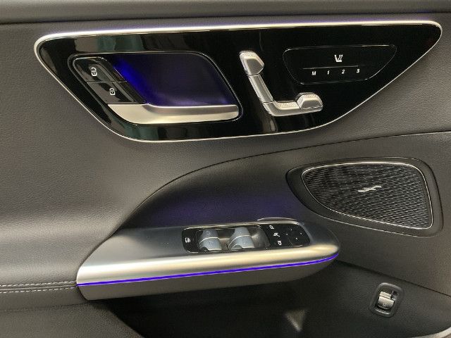 Mercedes-Benz C 200 AMG Line Sedan