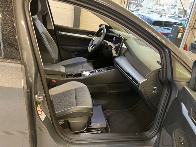 Volkswagen Golf 1.5 eTSI DSG Golf VIII