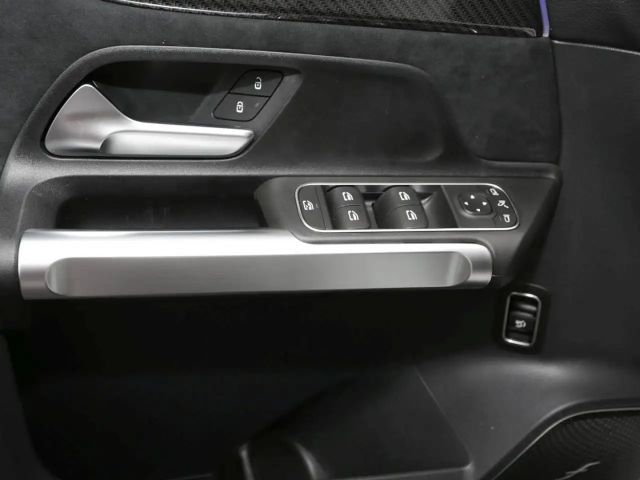 Mercedes-Benz GLB 250 4MATIC AMG Line