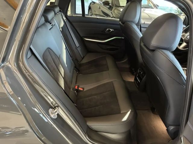 BMW 320 320d M-Sport Touring xDrive