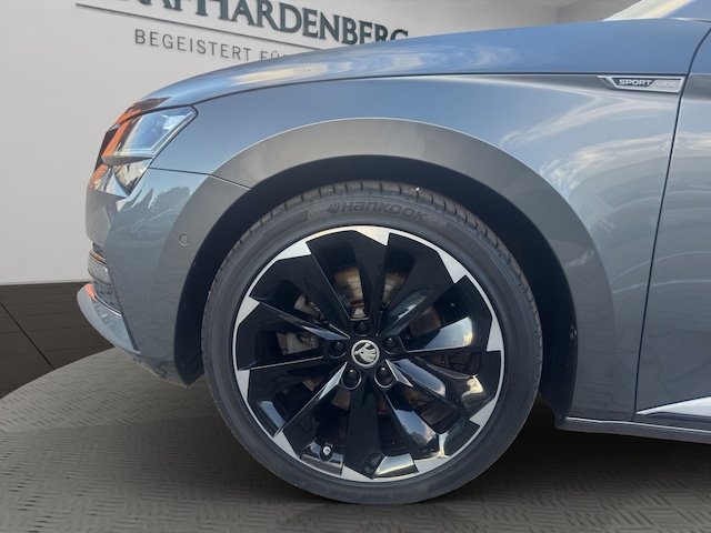 Skoda Superb 2.0 TDI Combi Sportline