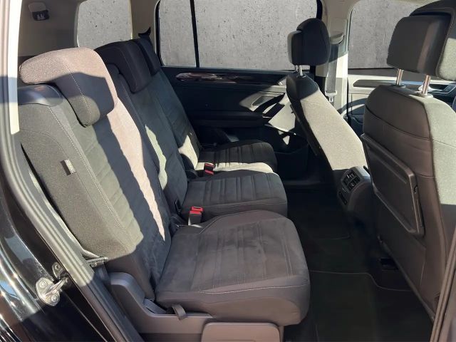 Volkswagen Touran 1.5 TSI DSG Highline