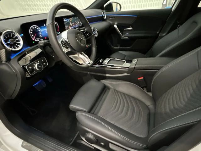 Mercedes-Benz A 180 Hatchback