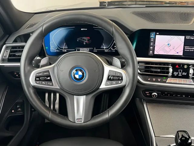 BMW 320 320e xDrive
