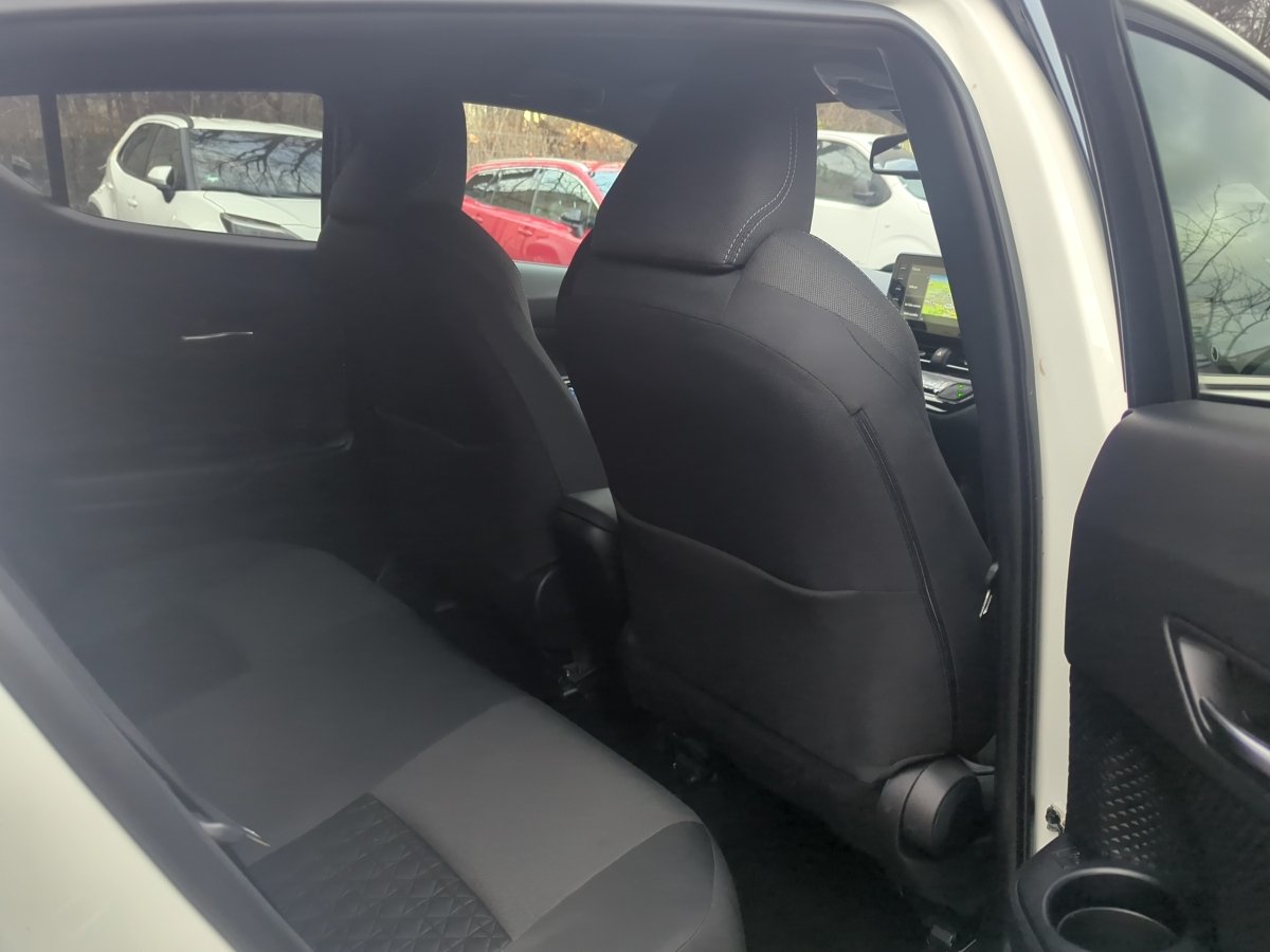 Toyota C-HR 5-deurs Plus